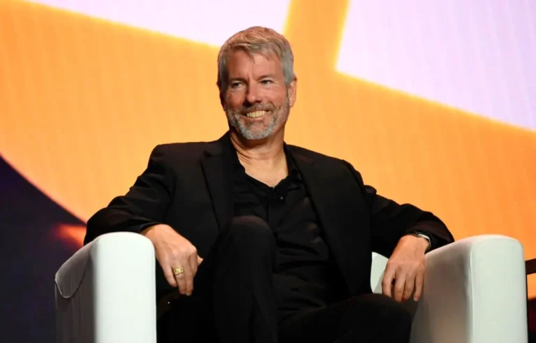 strategy-buys-21k-bitcoin-ahead-of-strc-ipo